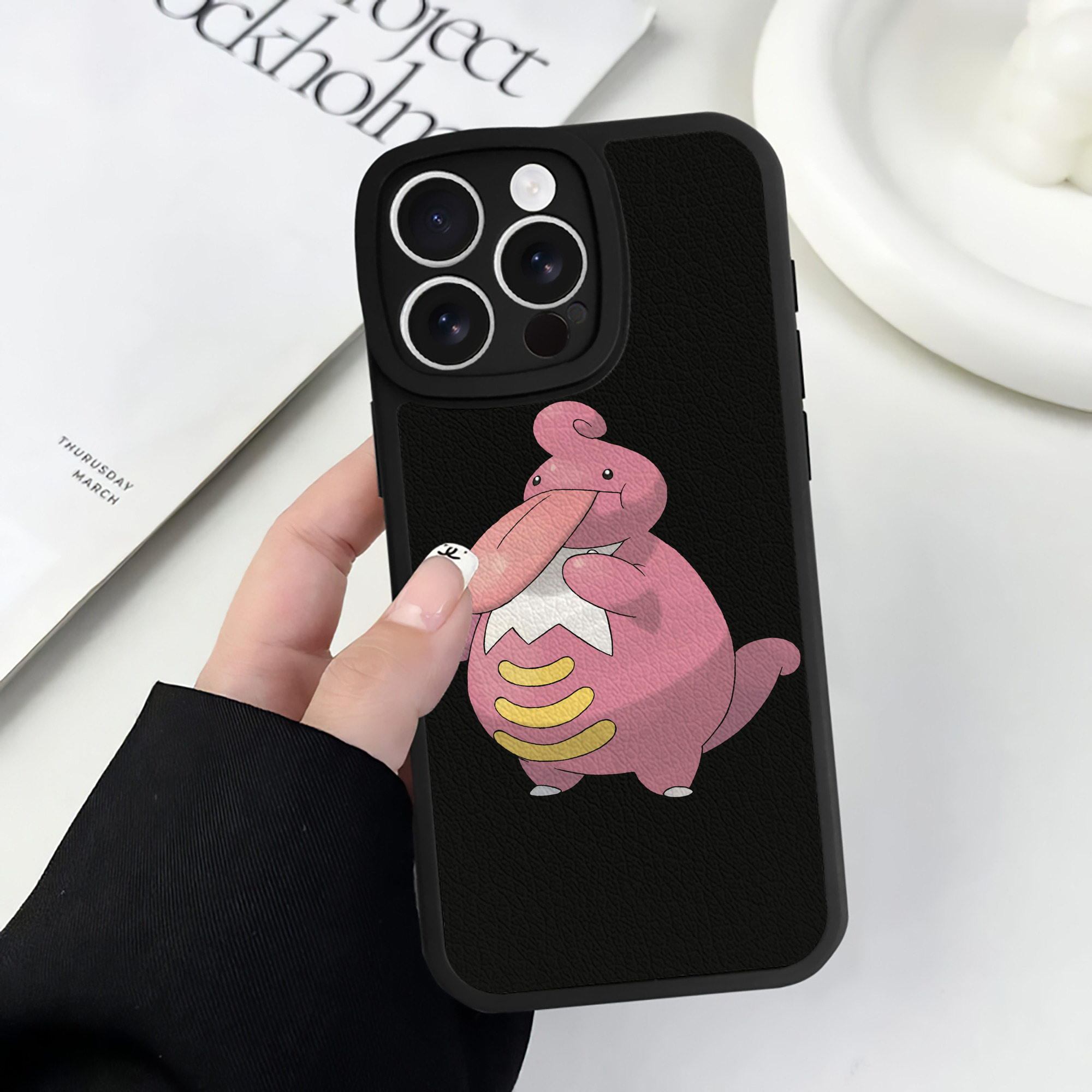 （画像用） ポケットモンスター Pokémon 【iPhone 16シリーズ対応】シリコンスマホケース（レザー調） 材質：シリコン
